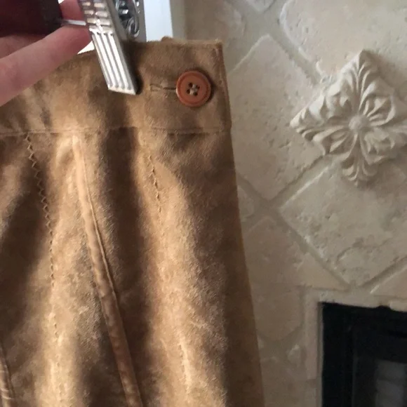 Suede skirt and jacket set - Picture 4 of 8